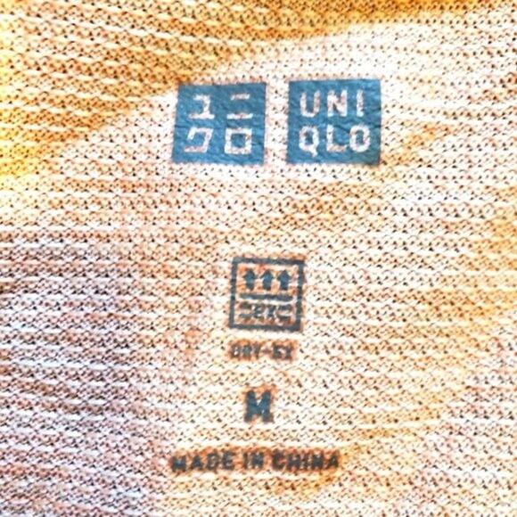 EUC Uniqlo Sport wear red white tie-dye short sleeve t-shirt size M - Picture 7 of 8